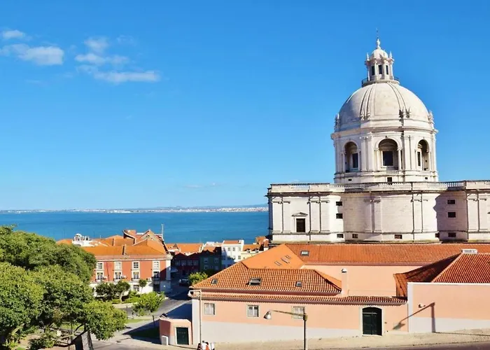 Alfama Riverview Apartmán *